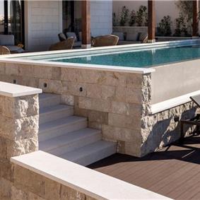 7 Bedroom Villa with Infinity Pool and Sea Views in Dubrovnik, Sleeps 14